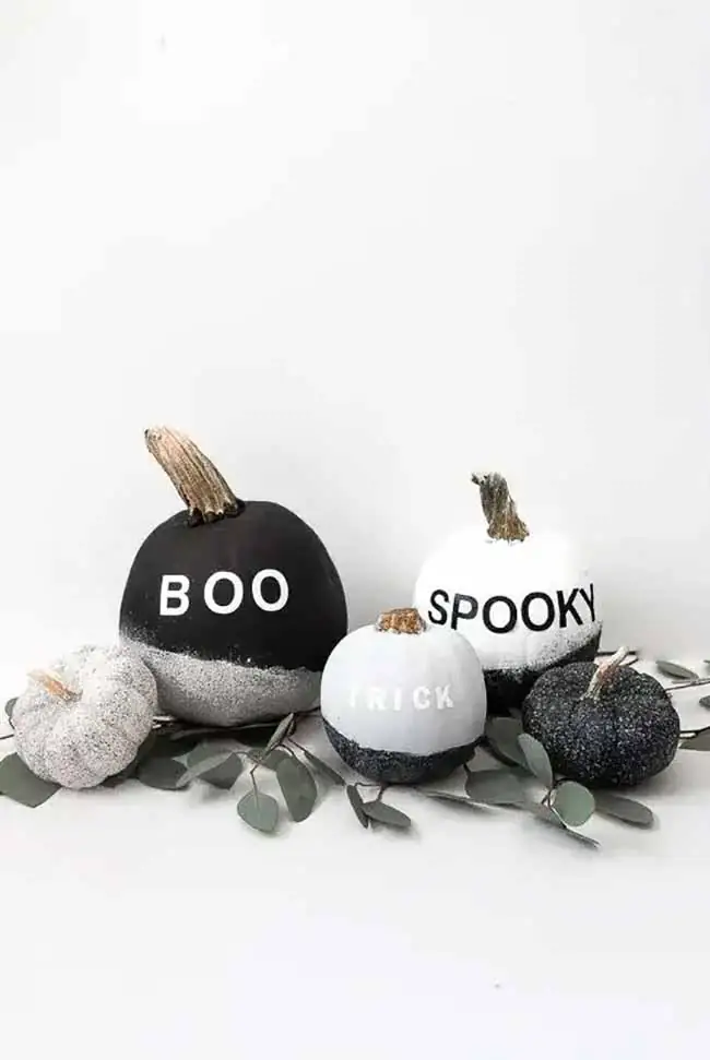 creative halloween pumpkin painting ideas 3