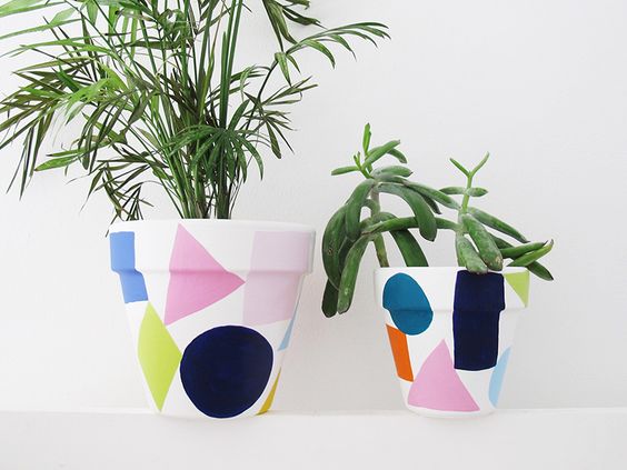 Transform your Terracotta Pot with just paint