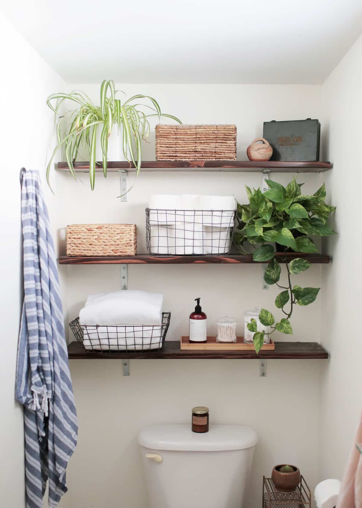 15+ Awesome Ways To Decorate Awkward Corners In Your Home