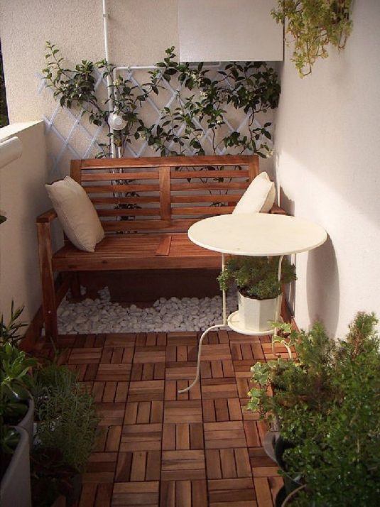 Superb Ways to Decorate Your Balcony With Pebbles