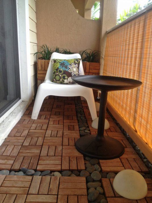 Superb Ways to Decorate Your Balcony With Pebbles