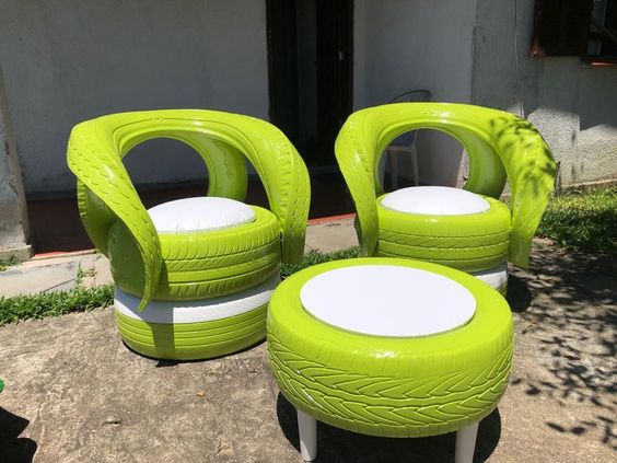Decorate Your Garden Creatively with Sofas Made from Tires