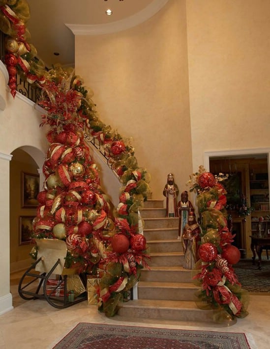 decorate-your-living-room-for-christmas-18