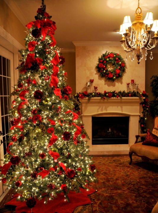 20+ Fantastic Ideas to Decorate Your Living Room For Christmas