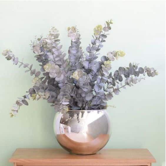 decorating with eucalyptus branches 9