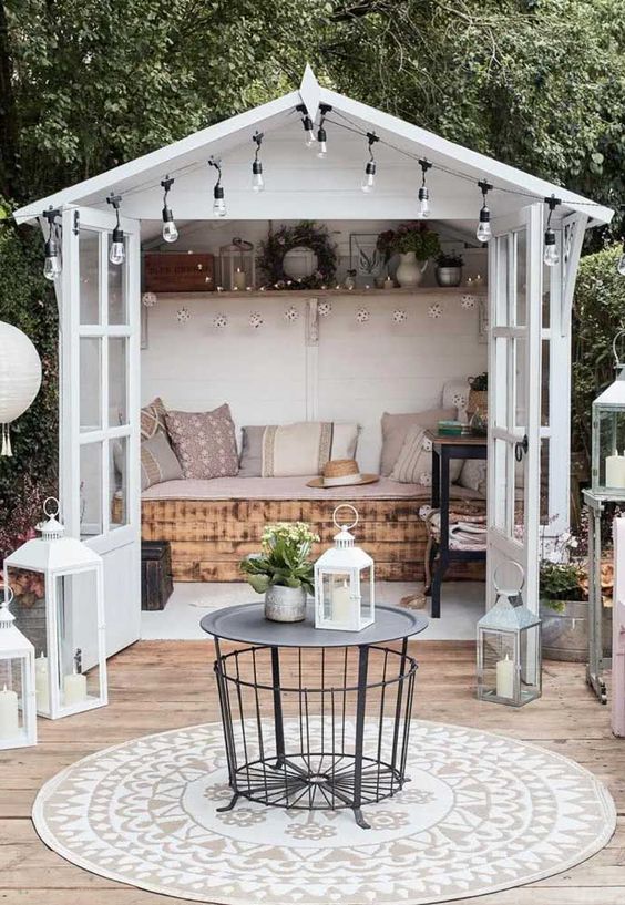 DIY Cabana Lounge Ideas For Garden