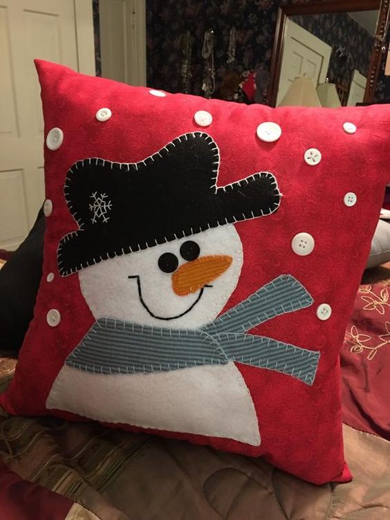 DIY Christmas Pillows Ideas