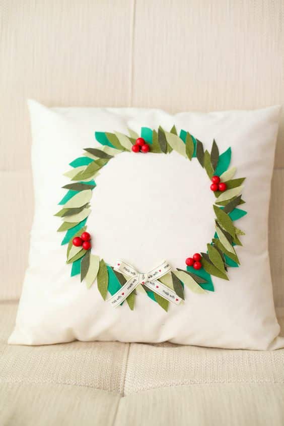 diy christmas pillows ideas 14