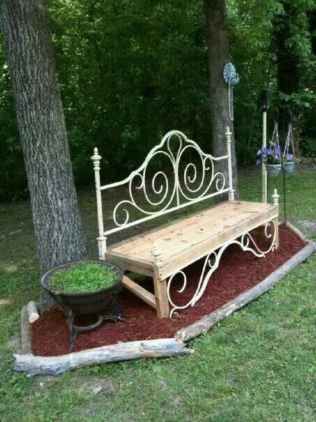 20+ Pretty & Awesome DIY Front Yard Benches