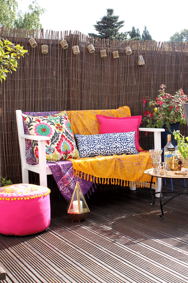 20+ Pretty & Awesome DIY Front Yard Benches