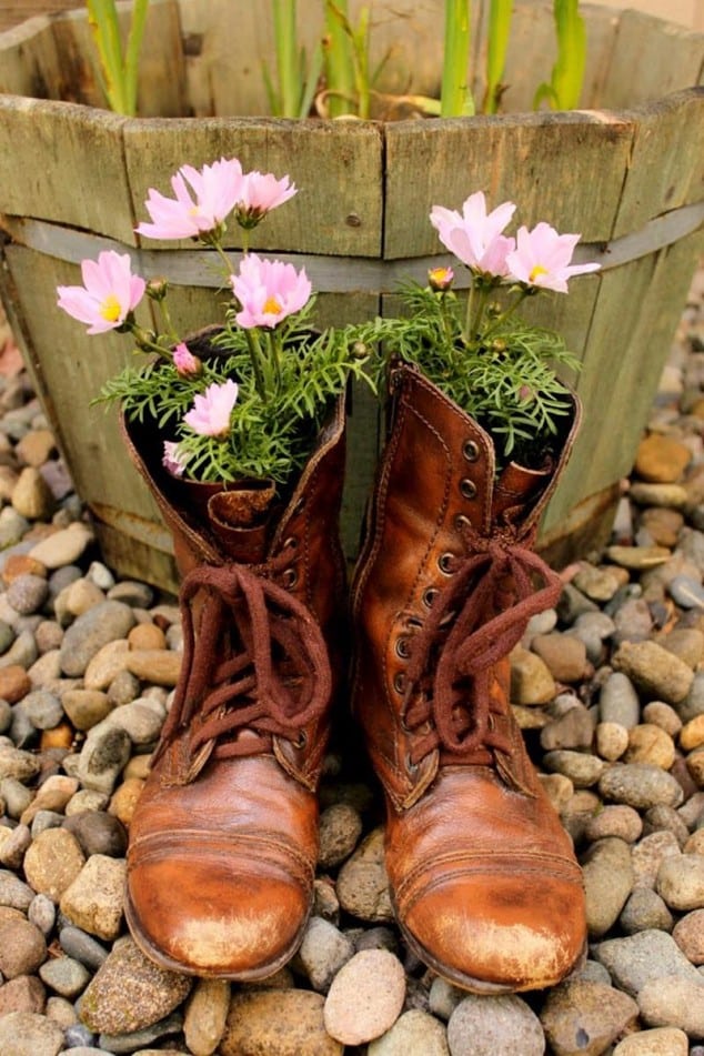 15+ Awesome DIY Projects For Your Garden