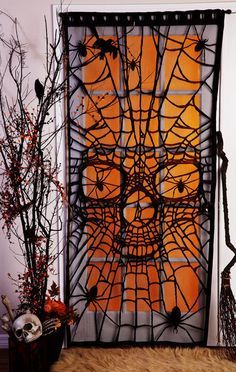 diy halloween door decorations 11