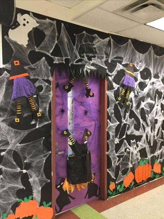 diy halloween door decorations 2