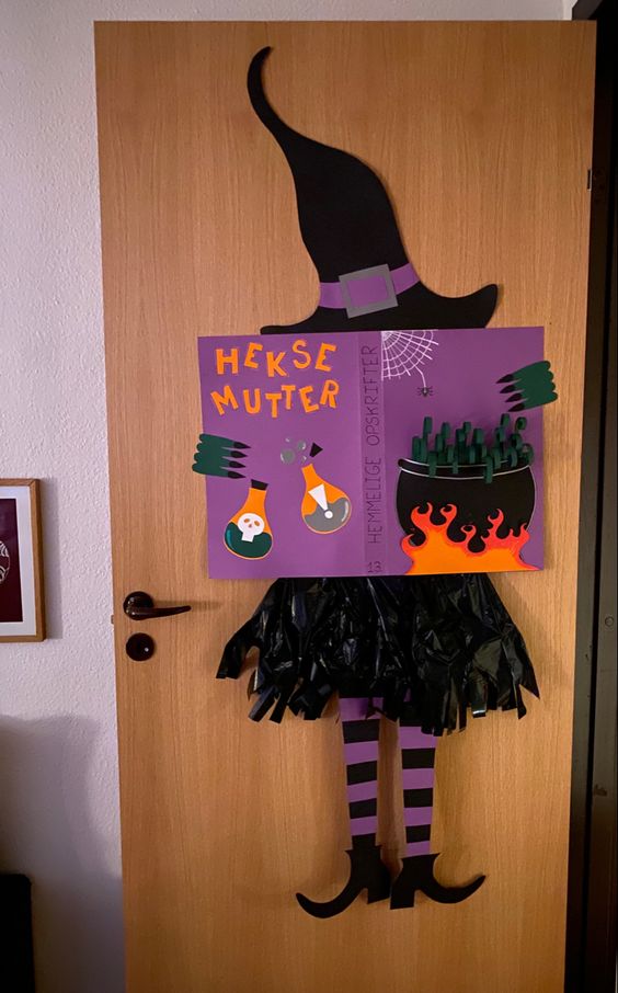 diy halloween door decorations 5