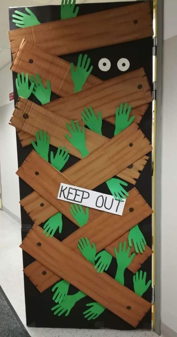 diy halloween door decorations