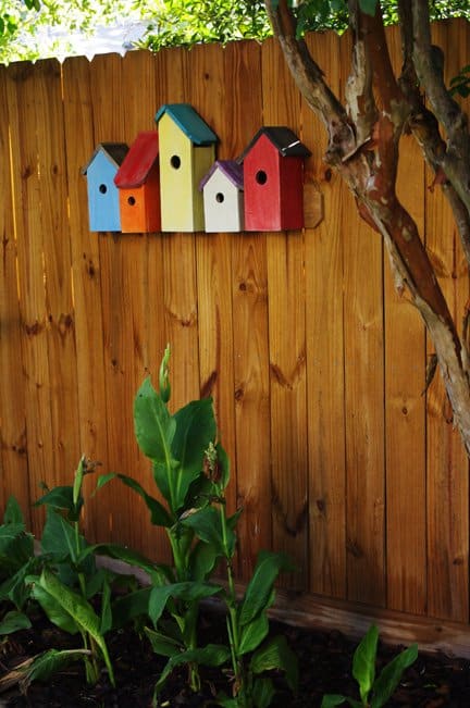 15 Awesome DIY Wooden Decoration For Your Garden