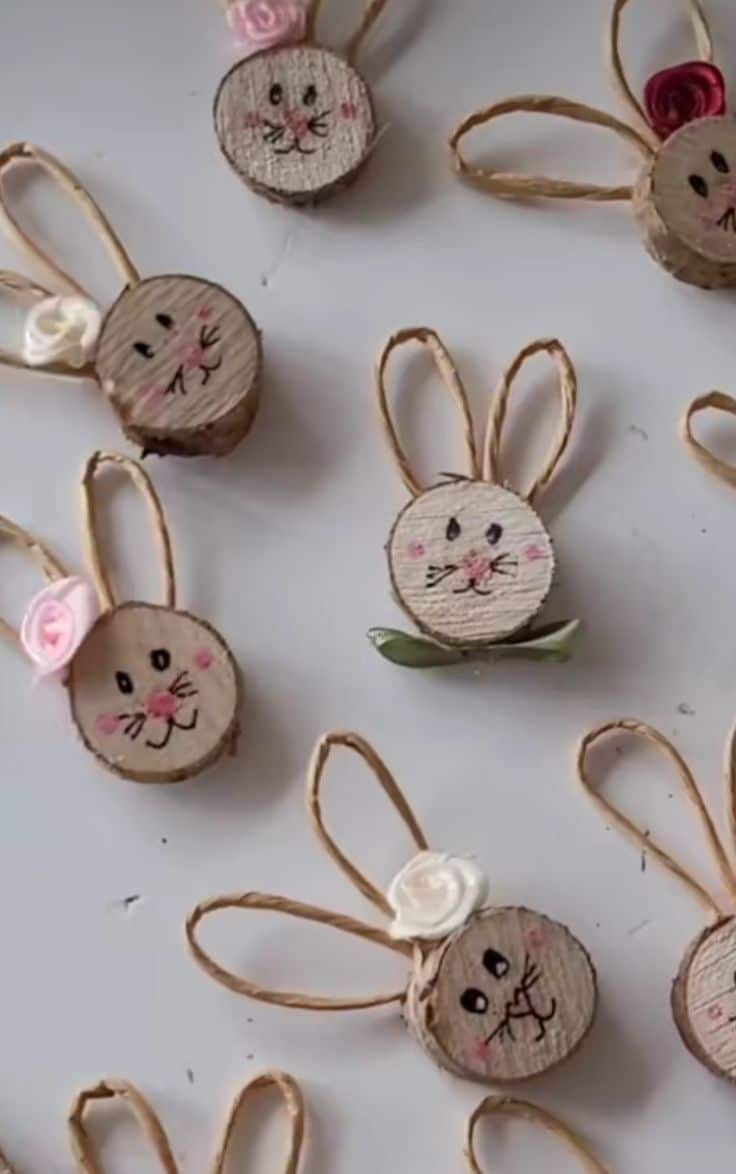 easter decoration with wooden slices 4