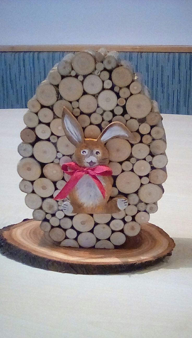 easter decoration with wooden slices 5