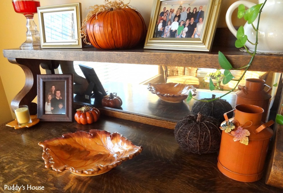 fall decorating puddy house