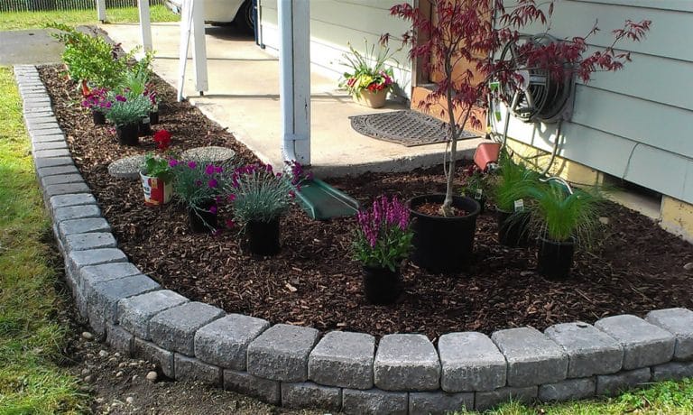 15+ Impressive DIY Flower Beds For Your Garden