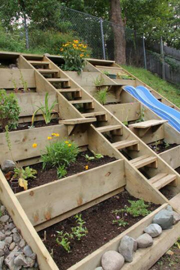 15+ Impressive DIY Flower Beds For Your Garden