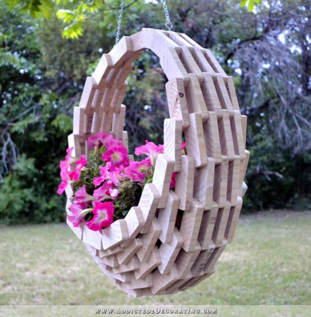 17+ DIY Awesome Garden Art Ideas