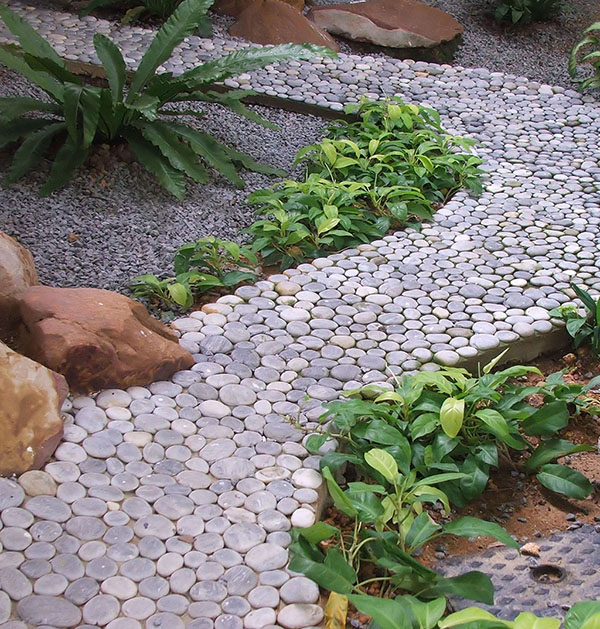 garden decor with stones 11