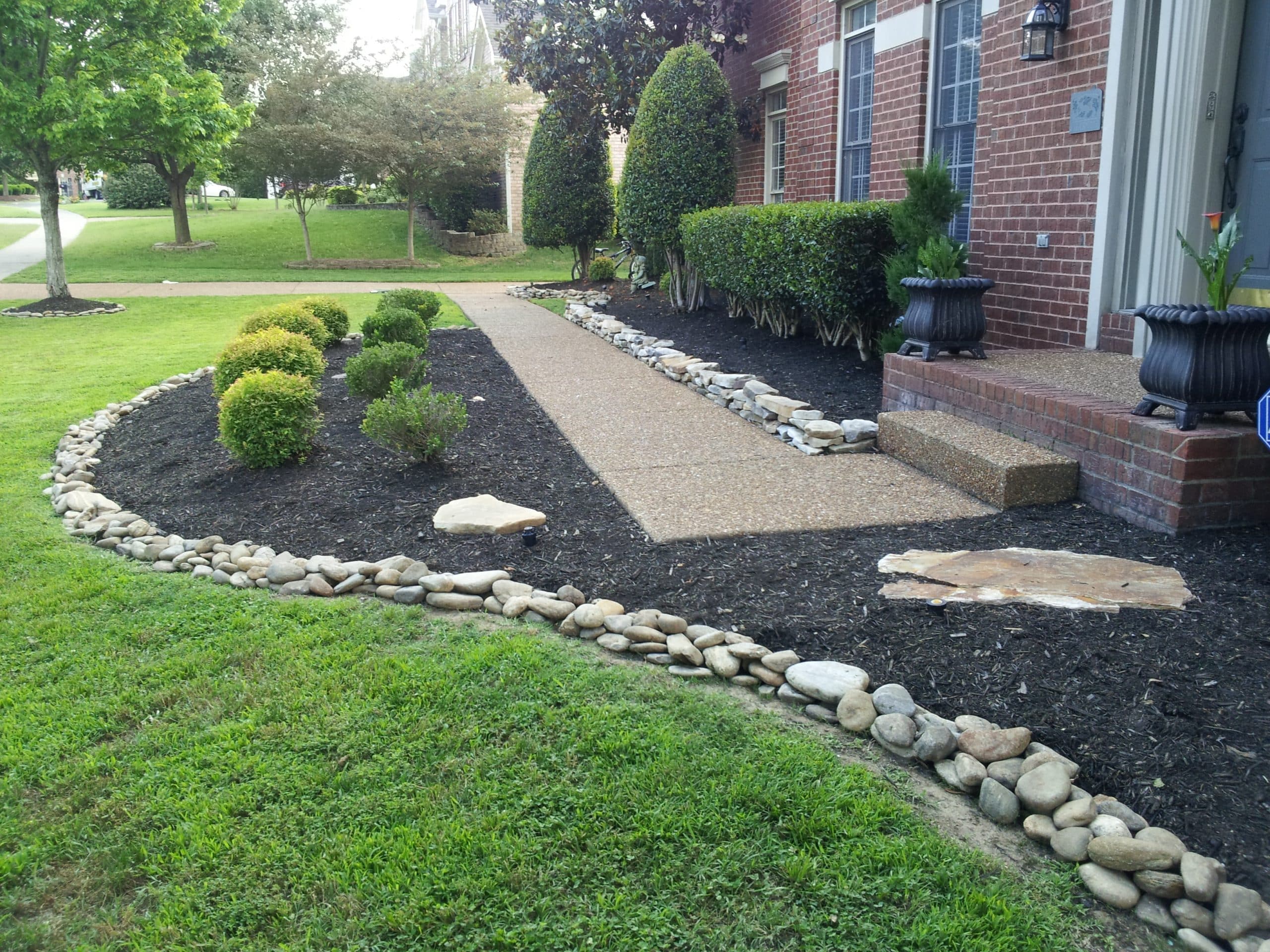 garden decor with stones 18