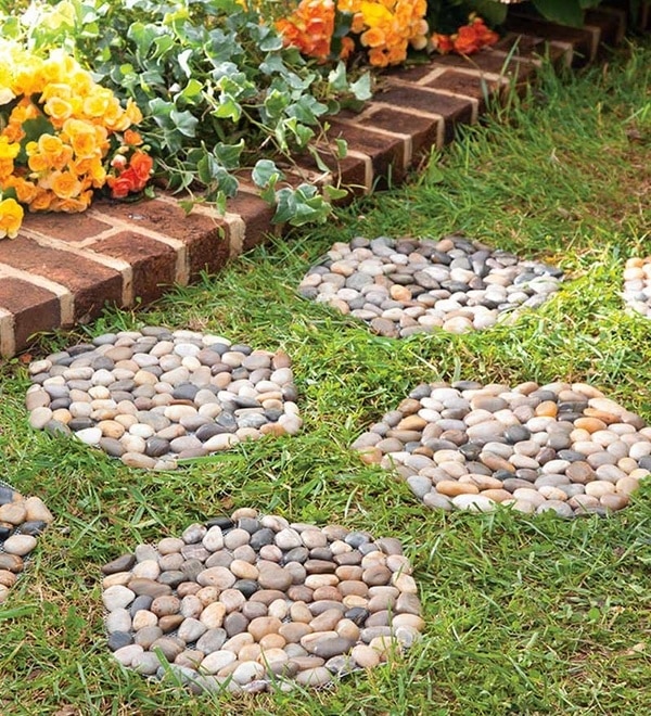 garden decor with stones 2