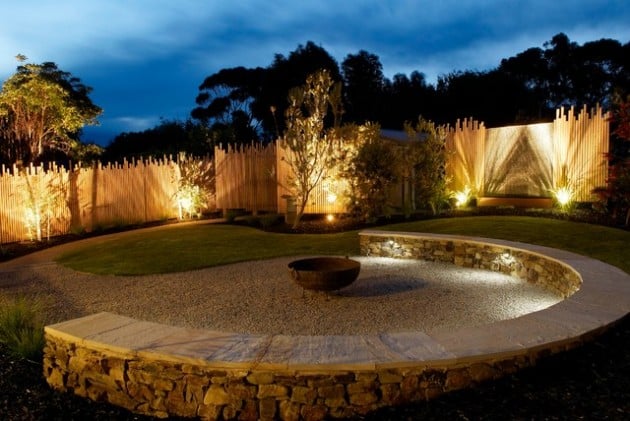 15+ Superb Garden Fence Lighting Ideas