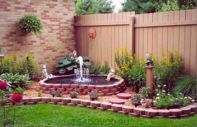 15+ Awesome Garden Fountains and Water Ponds