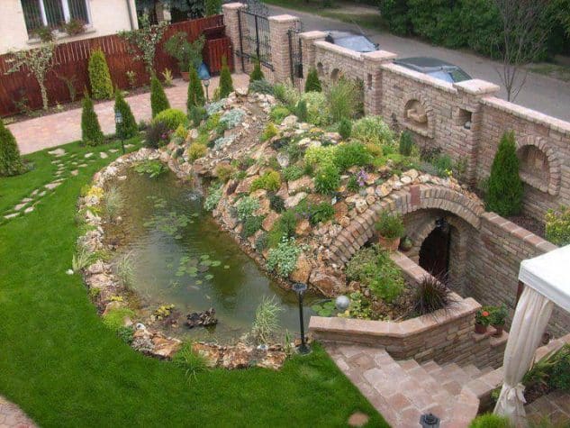 15+ Awesome Garden Fountains and Water Ponds