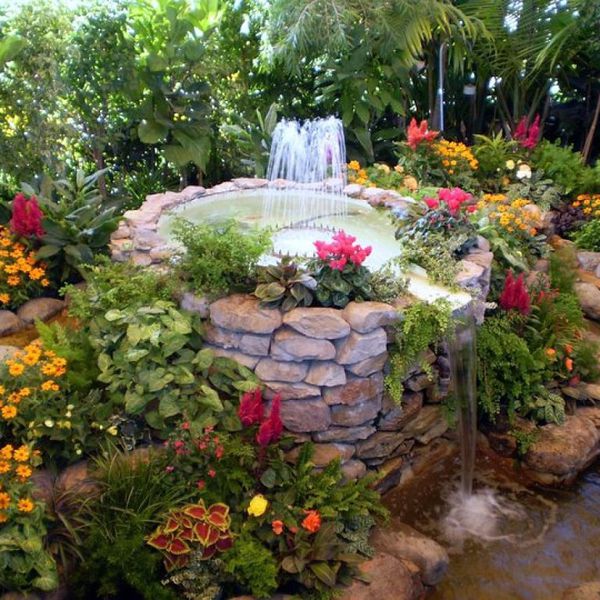 15+ Awesome Garden Fountains and Water Ponds