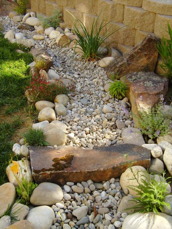 garden-pathways-ideas-20