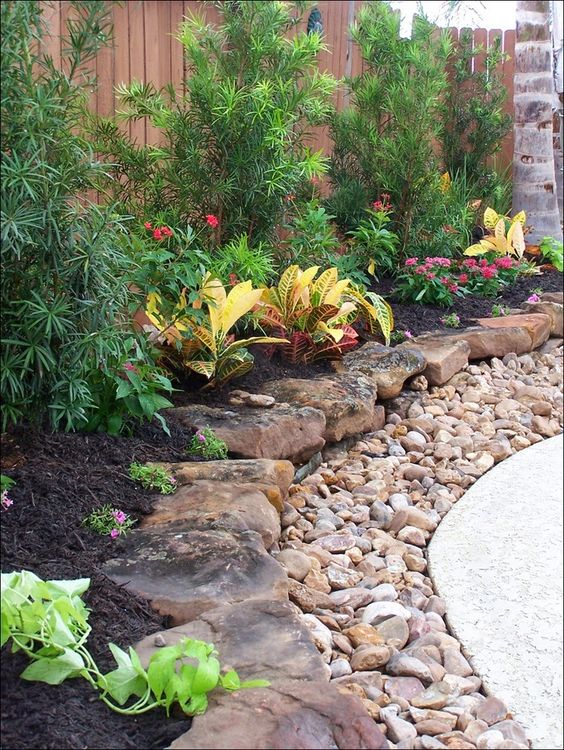 20+ Great DIY Garden Pathway Ideas