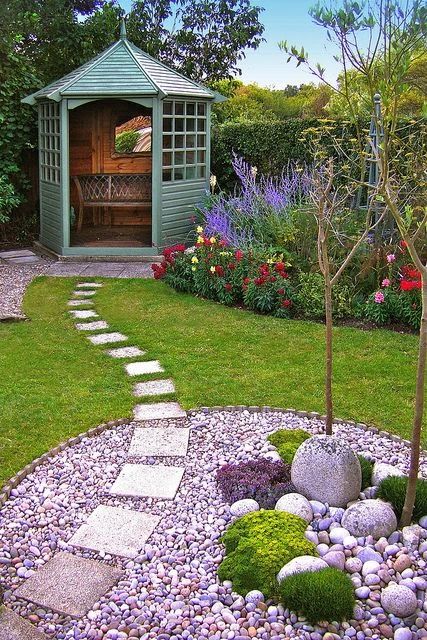 20+ Great DIY Garden Pathway Ideas