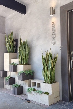 Decorative Garden Projects Using Cinder Blocks