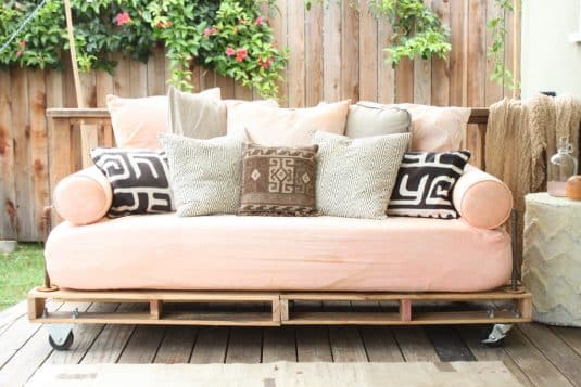 Awesome Outside Seating Ideas with Recycled Items