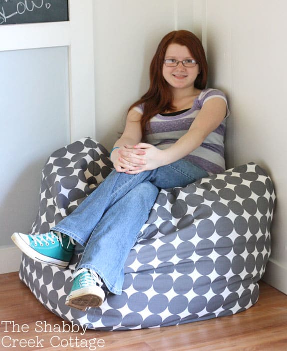 10+ DIY Giant Floor Pillows