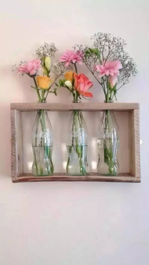 15+ Stunning DIY Recycled Glass Bottle Projects