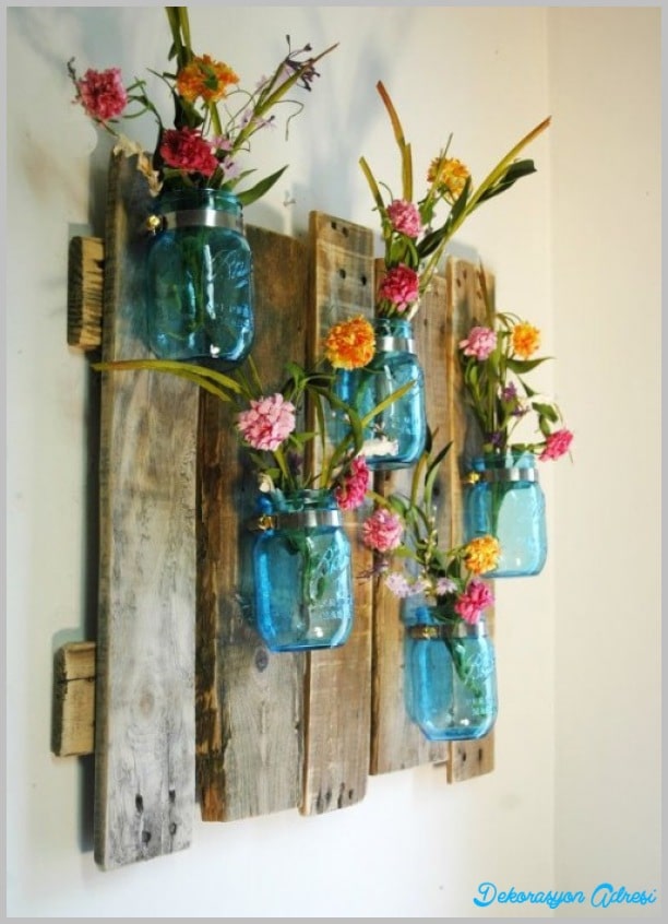 15+ Stunning DIY Recycled Glass Bottle Projects