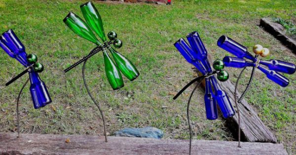 12+ DIY Glass Bottles Garden Decor