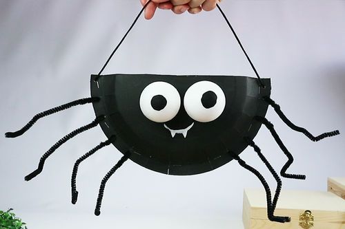 20 Halloween Crafts for Kids: Spooky and Spectacular Creations