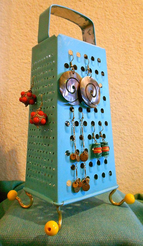 hanger ideas for your jewelry storage 5