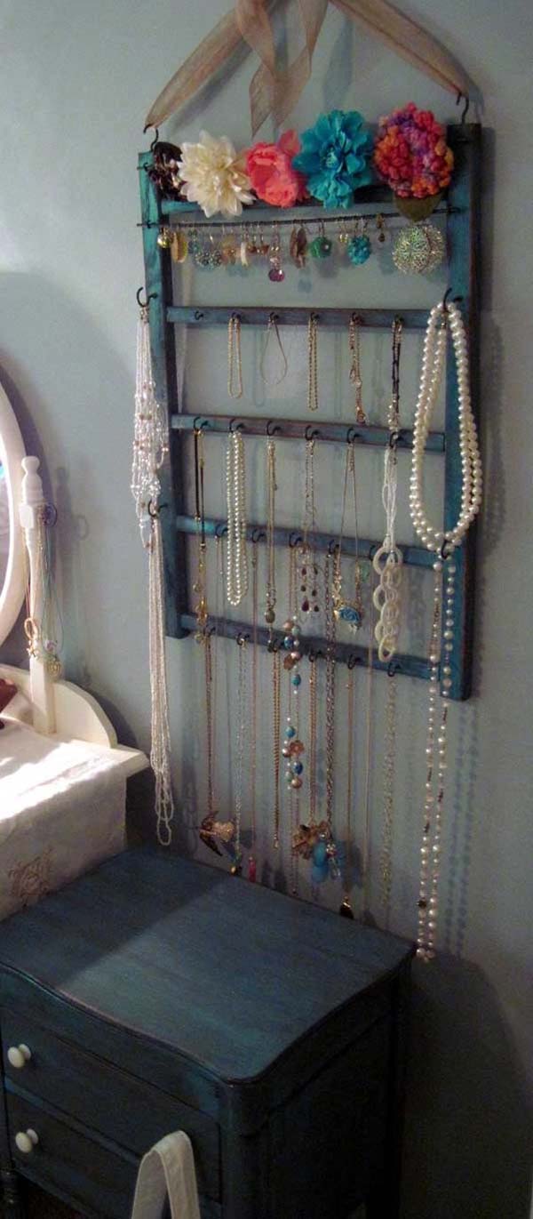 hanger ideas for your jewelry storage 6