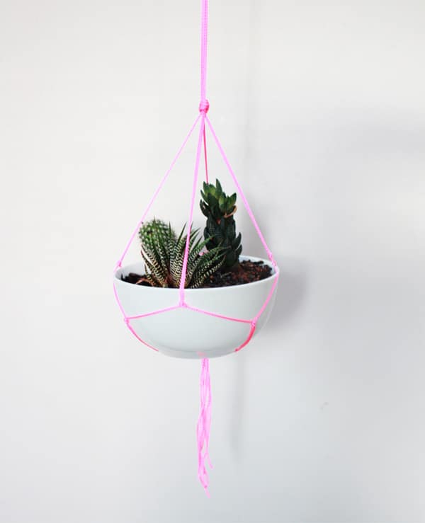 15+ Fabulous DIY Hanging Planters