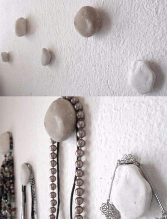 20+ DIY Decorations to Make With Pebbles