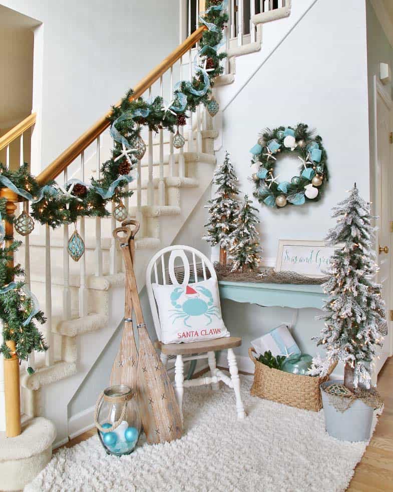 ideas for decorating the entryway for christmas 7
