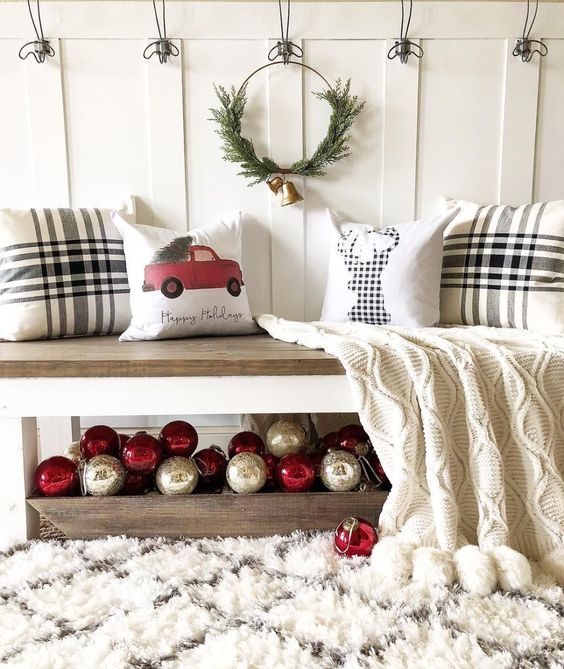 ideas for decorating the hallway for christmas 2