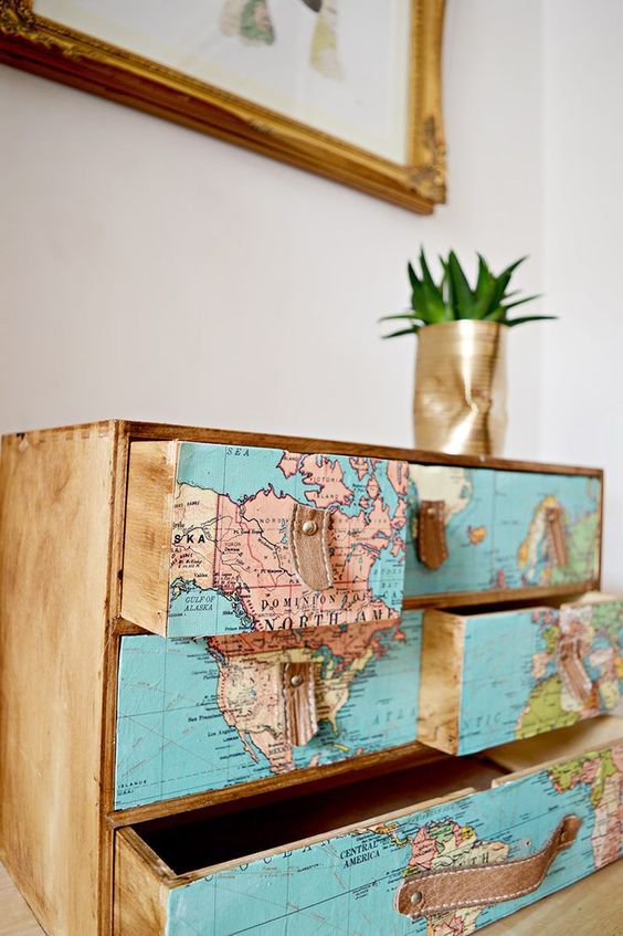 20+ Ideas for Using Maps in Decoration